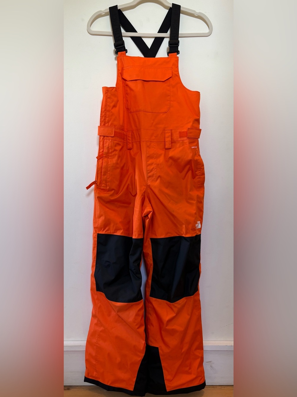 The North Face Freedom Juniors Insulated Snow Bibs, size 12/Junior Large